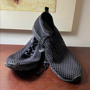 Suokeni New Sports Black Water Shoes Size 12